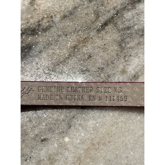 White House Black Market Belt Silver Bow Pink Patent Leather Belt Size XS 111459 - Picture 3 of 7